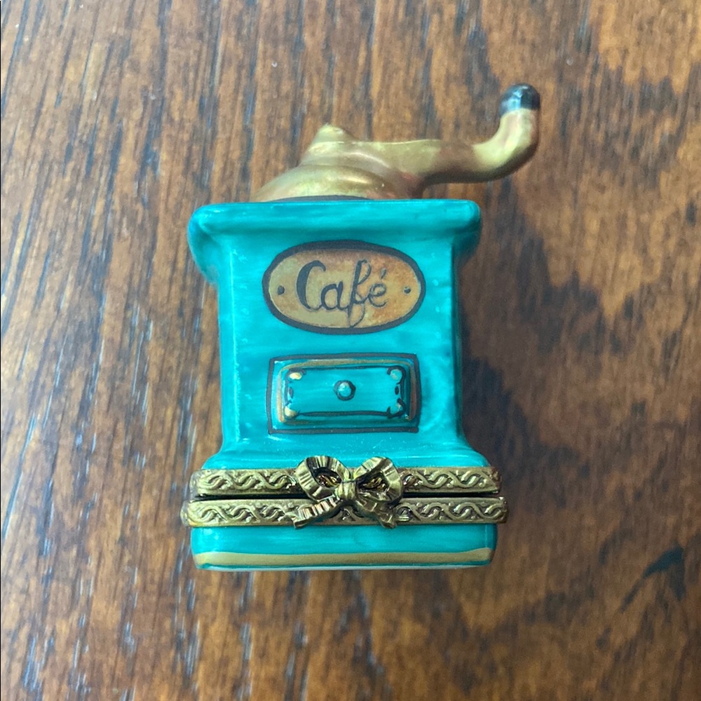 Limoge box Café Grinder Figurine